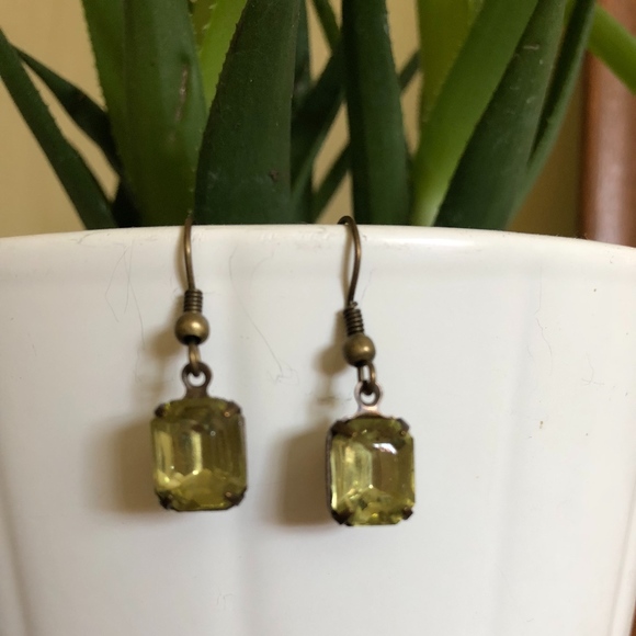 Jewelry - Green Jeweled Dangle Earrings